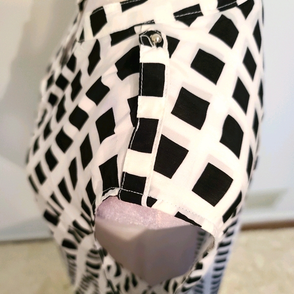 NWOT NEW YORK & COMPANY SLEEVELESS TUNIC - Picture 6 of 8